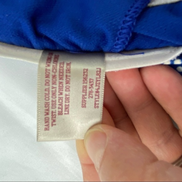 Arizona blue daisy print strapless tankini with side tie bottoms, M - Picture 7 of 15